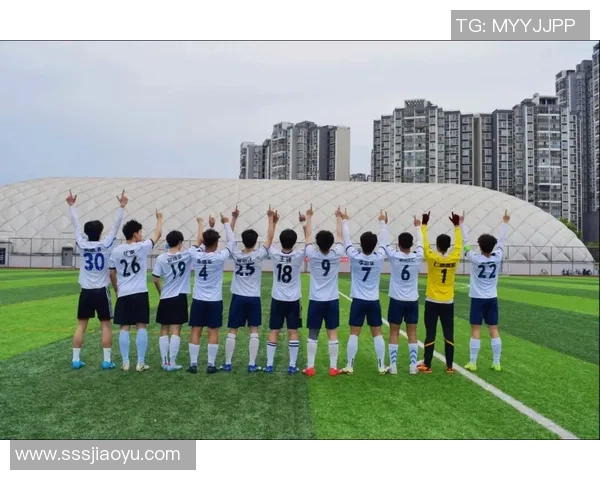 足球专题：聚焦成都足球队的节奏